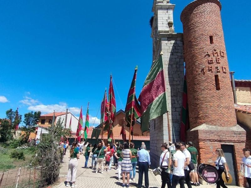 Vecinos independientes carbajal sariegos logo